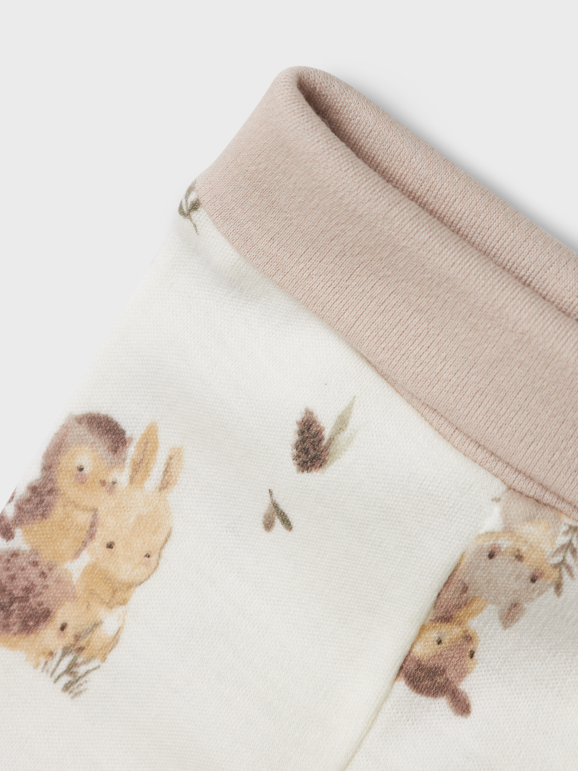 model_shot-front_full